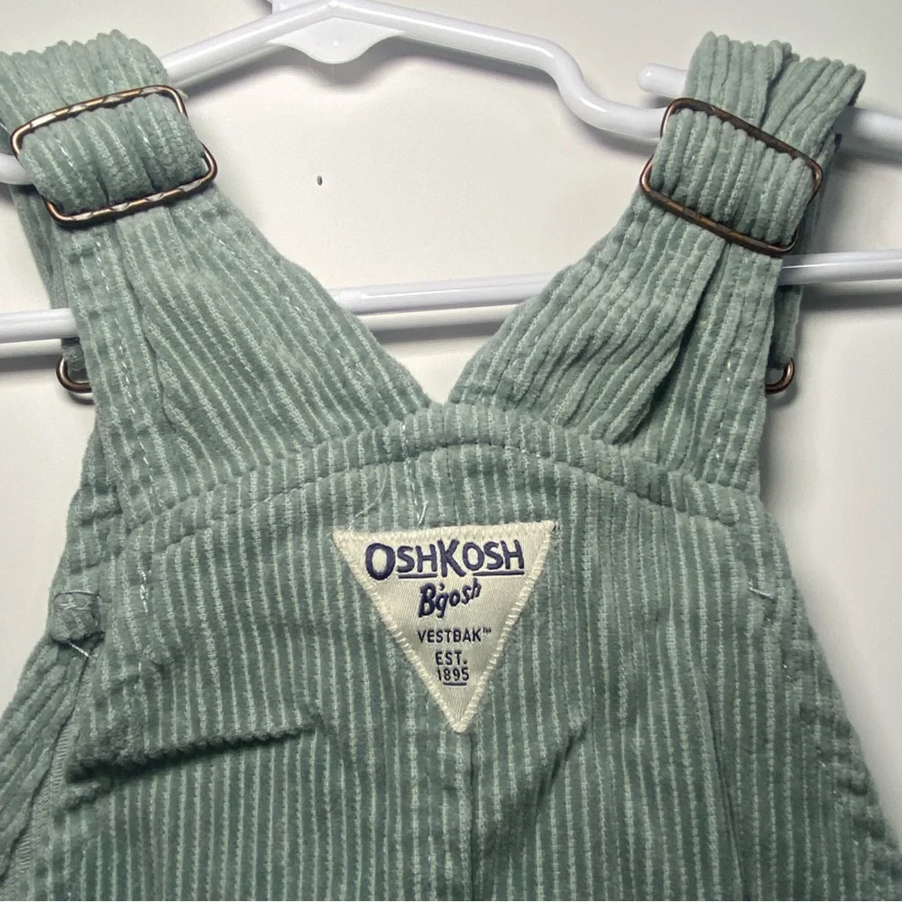 Oshkosh B'gosh Vestbak Girls 4T Celadon Green Corduroy Overall Jumper Pockets